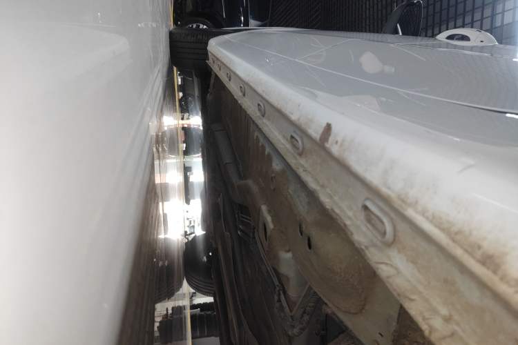 Used Roewe i5 2023 1.5L CVT Luxury Edition Left Side Sill