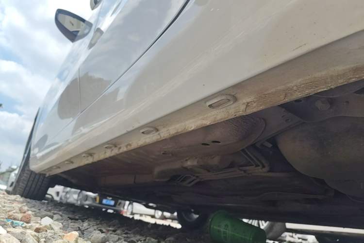 Used Roewe i5 2023 1.5L CVT Luxury Edition Left Side Sill