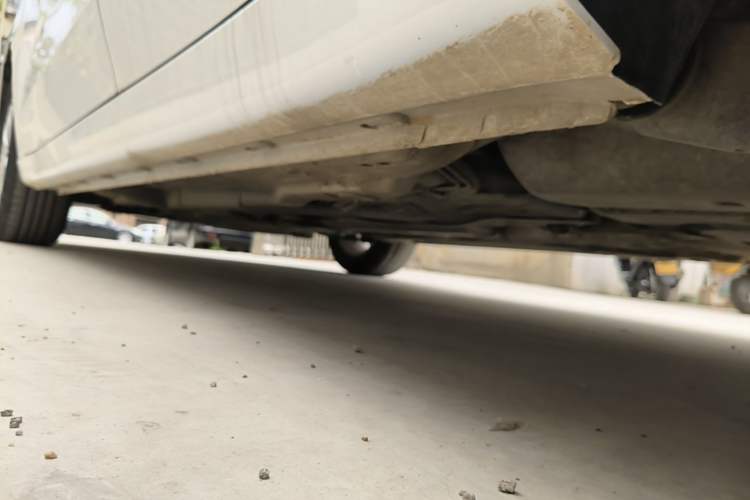 Used Roewe i5 2023 1.5L CVT Luxury Edition Left Side Sill