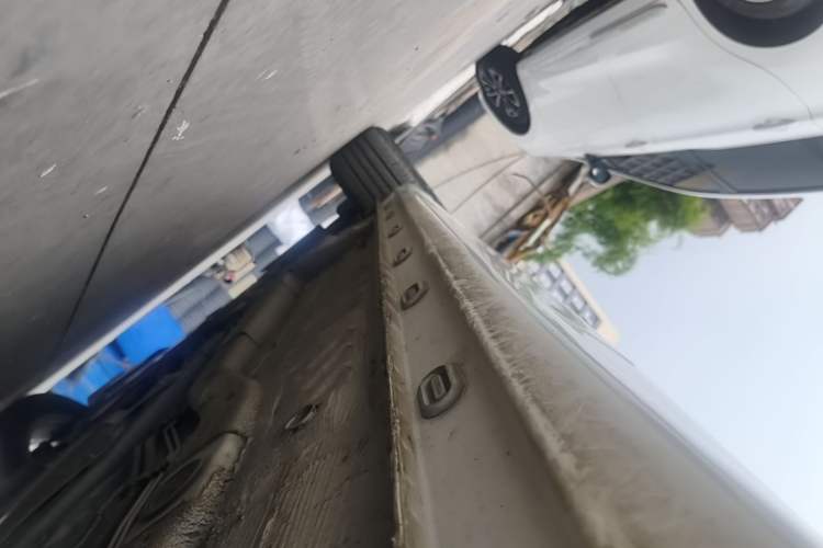 Used Roewe i5 2023 1.5L Manual Comfort Edition Left Side Sill