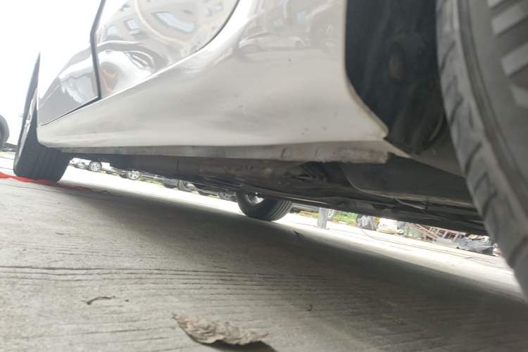 Used Roewe i5 2023 1.5L CVT Luxury Edition Left Side Sill