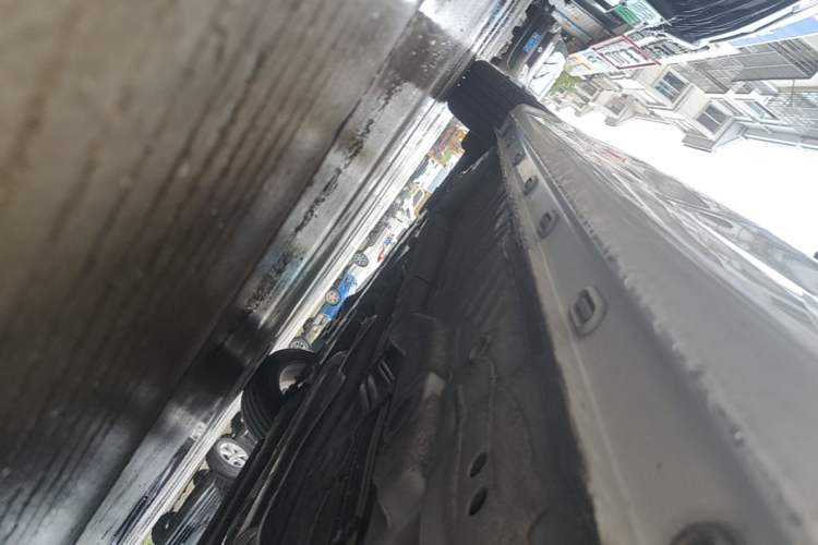 Used Roewe i5 2023 1.5L CVT Luxury Edition Left Side Sill