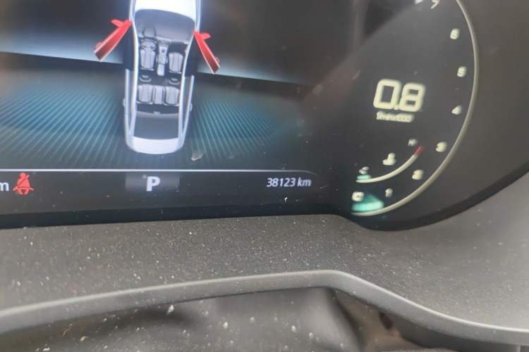 Used Roewe i5 2023 1.5L CVT Luxury Edition Odometer Close Up