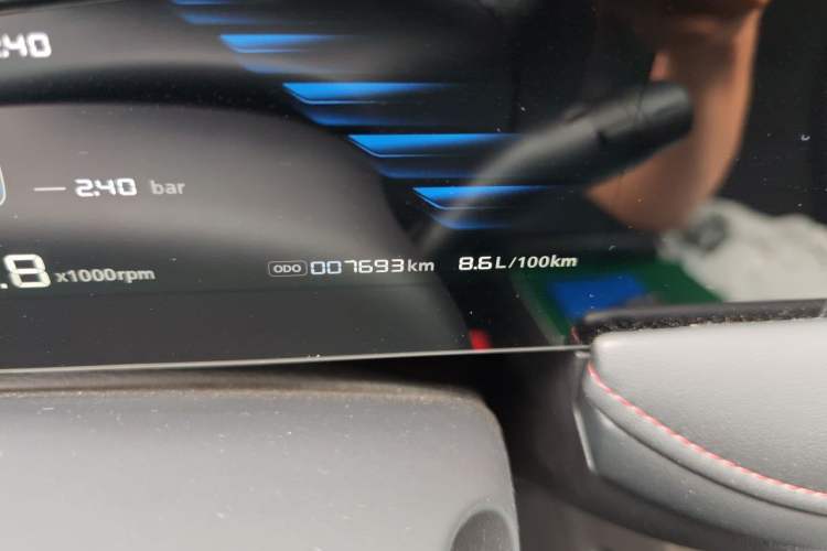 Used Roewe i5 2023 1.5L CVT Luxury Edition Odometer Close Up