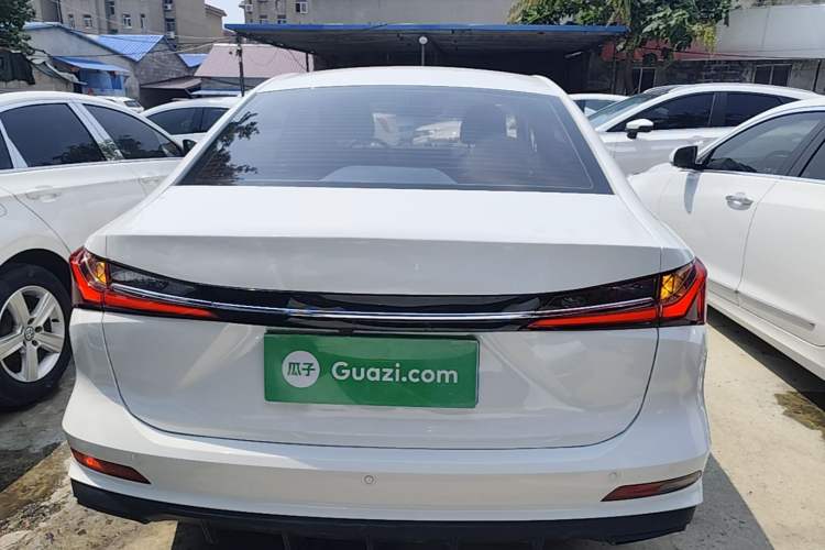 Used Roewe i5 2023 1.5L Manual Comfort Edition Rear