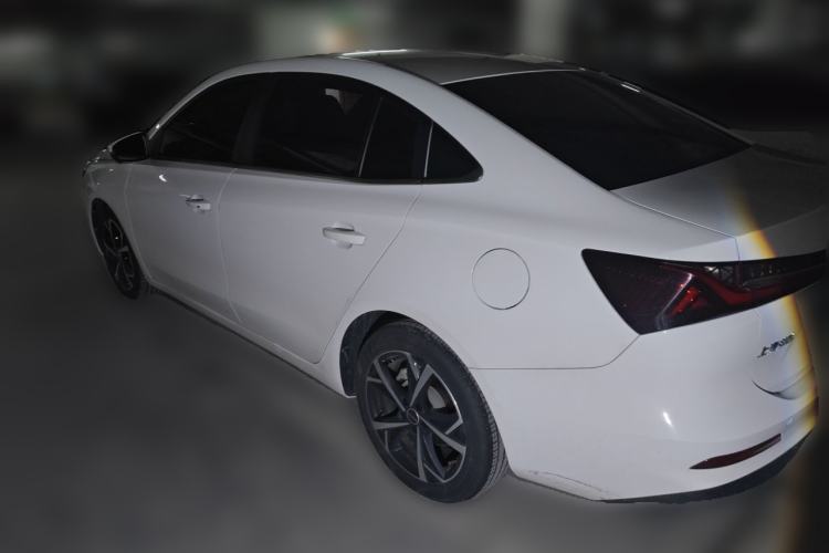 Used Roewe i5 2023 1.5L CVT Luxury Edition Rear Left 45 Deg