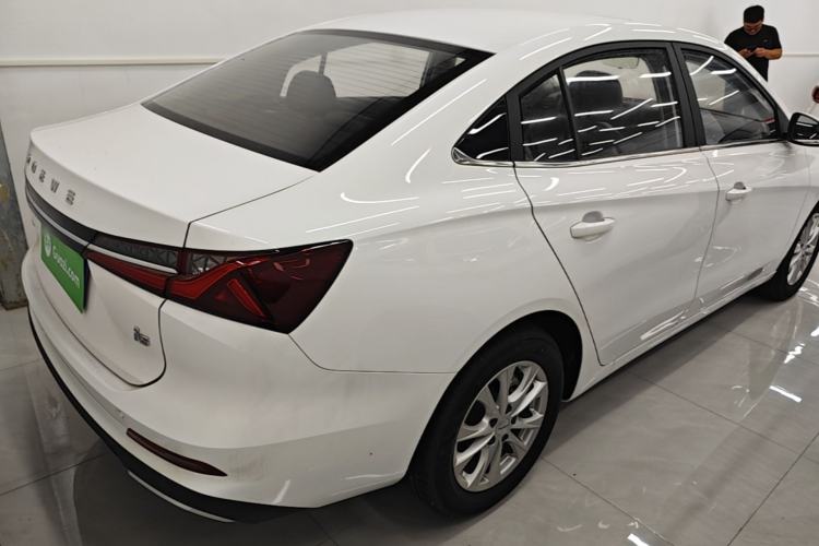 Used Roewe i5 2023 1.5L CVT Luxury Edition Rear Right 45 Deg