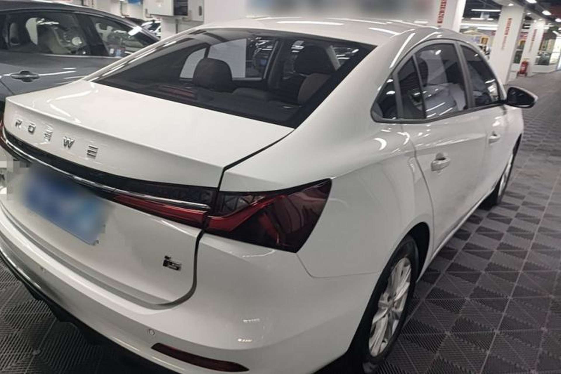 Used Roewe i5 2023 1.5L Manual Comfort Edition Rear Right 45 Deg