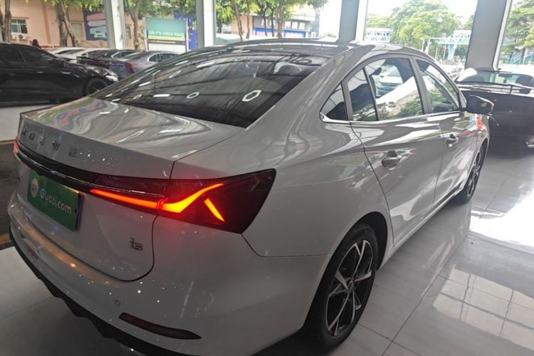 Used Roewe i5 2023 1.5L CVT Luxury Edition Rear Right 45 Deg