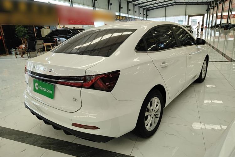Used Roewe i5 2023 1.5L Manual Excellence Edition Rear Right 45 Deg