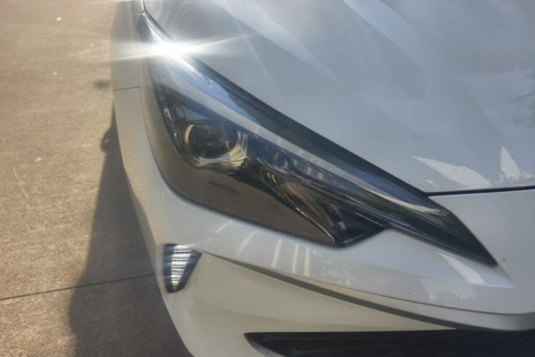 Used Roewe i5 2023 1.5L Manual Comfort Edition Right Front Headlight