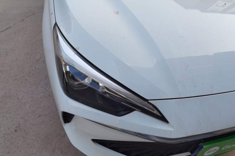 Used Roewe i5 2023 1.5L Manual Comfort Edition Right Front Headlight