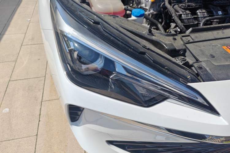 Used Roewe i5 2023 1.5L CVT Luxury Edition Right Front Headlight