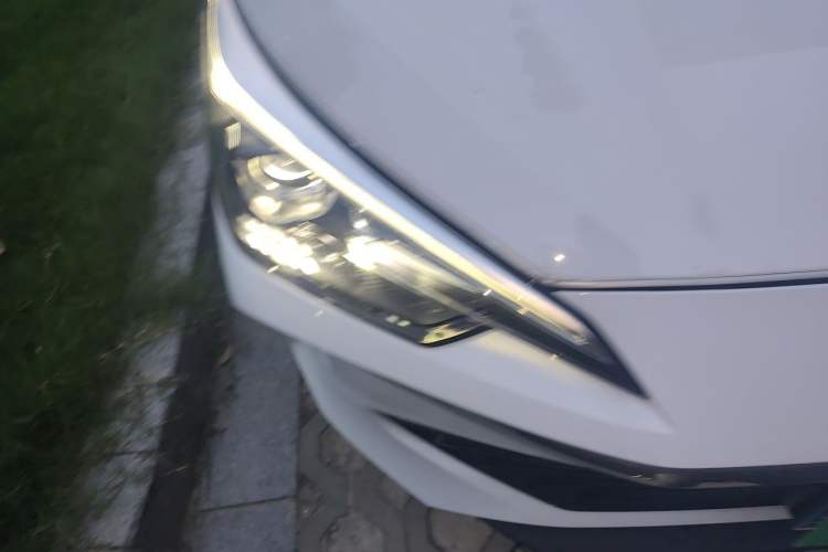 Used Roewe i5 2023 1.5L CVT Flagship Edition Right Front Headlight