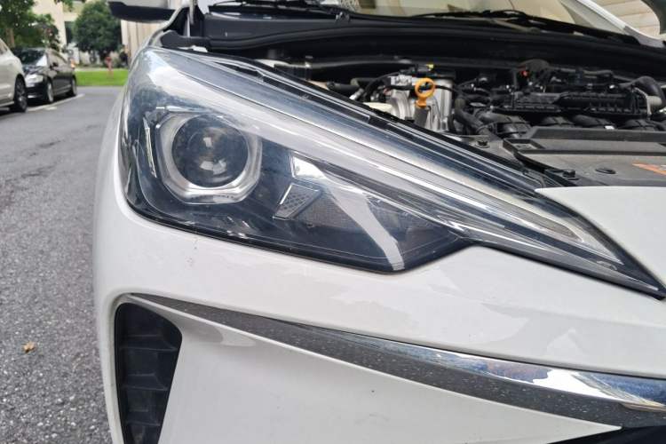 Used Roewe i5 2023 1.5L Manual Comfort Edition Right Front Headlight