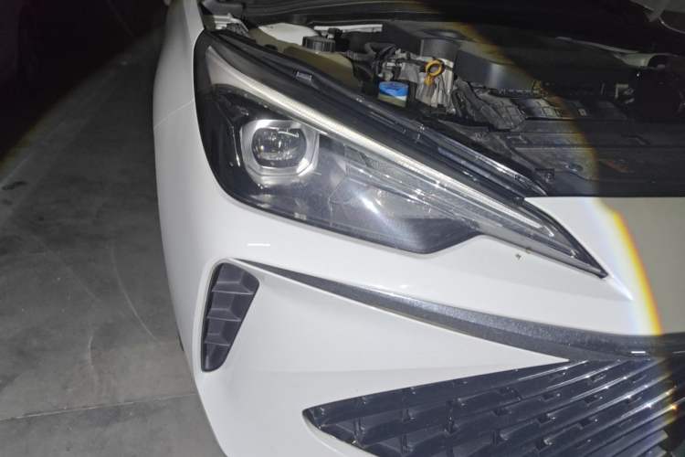 Used Roewe i5 2023 1.5L CVT Luxury Edition Right Front Headlight
