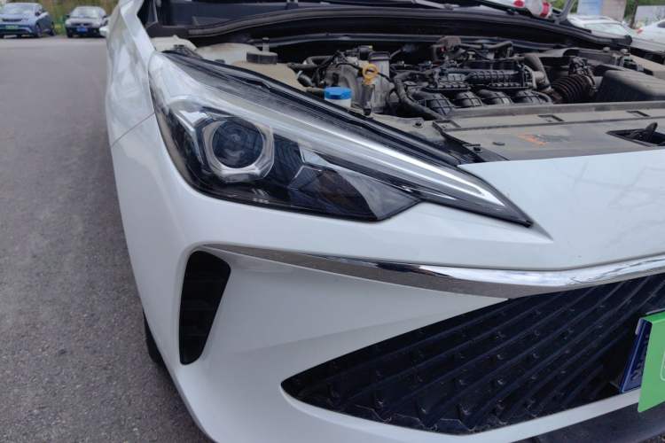 Used Roewe i5 2023 1.5L Manual Comfort Edition Right Front Headlight