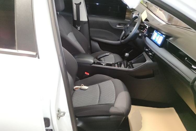 Used Roewe i5 2023 1.5L Manual Comfort Edition Right Front Seat