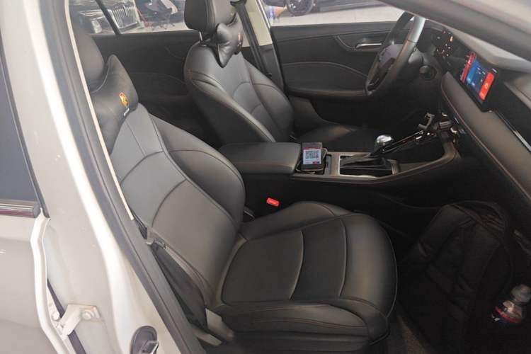 Used Roewe i5 2023 1.5L CVT Luxury Edition Right Front Seat