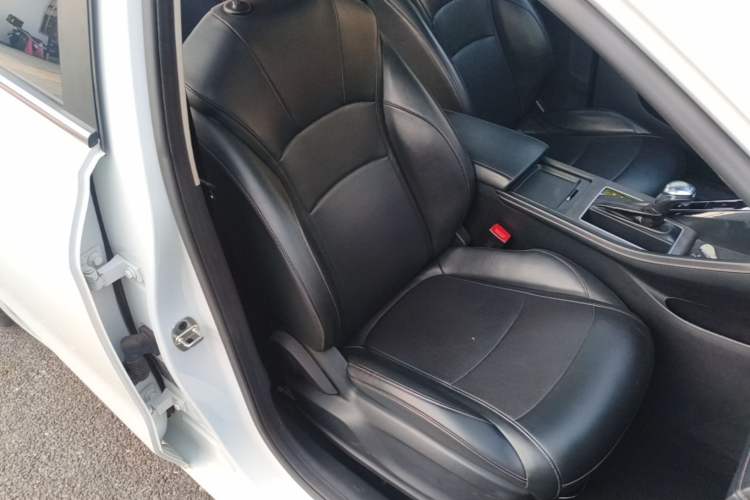 Used Roewe i5 2023 1.5L CVT Luxury Edition Right Front Seat