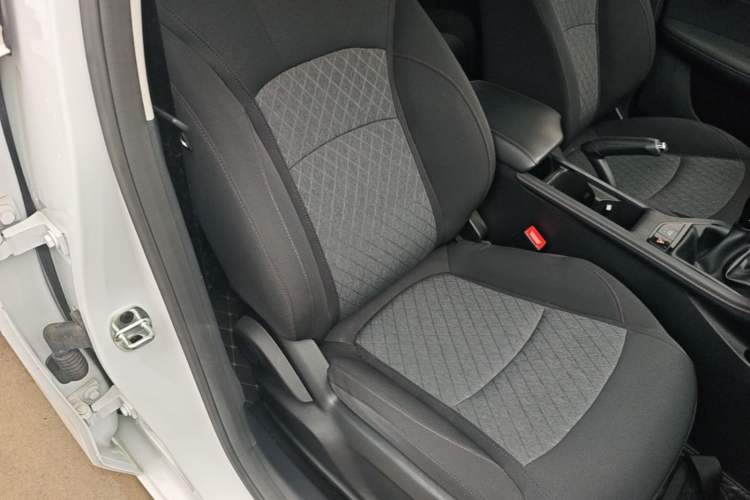 Used Roewe i5 2023 1.5L Manual Comfort Edition Right Front Seat