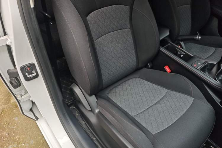 Used Roewe i5 2023 1.5L Manual Comfort Edition Right Front Seat