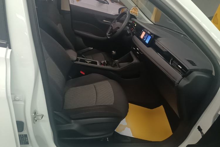 Used Roewe i5 2023 1.5L Manual Comfort Edition Right Front Seat