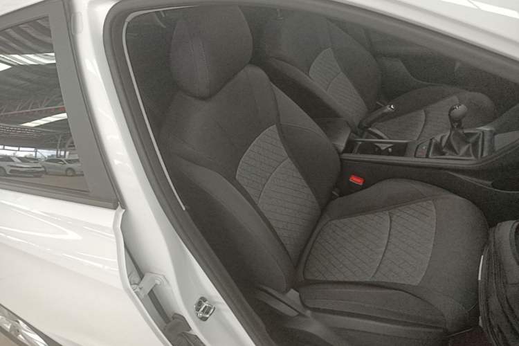 Used Roewe i5 2023 1.5L Manual Comfort Edition Right Front Seat