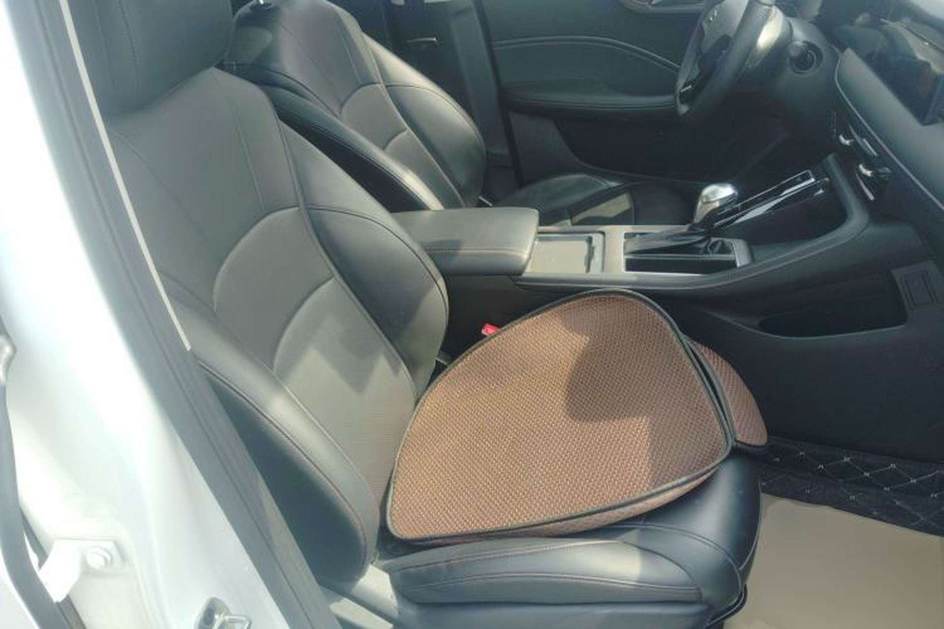Used Roewe i5 2023 1.5L CVT Luxury Edition Right Front Seat