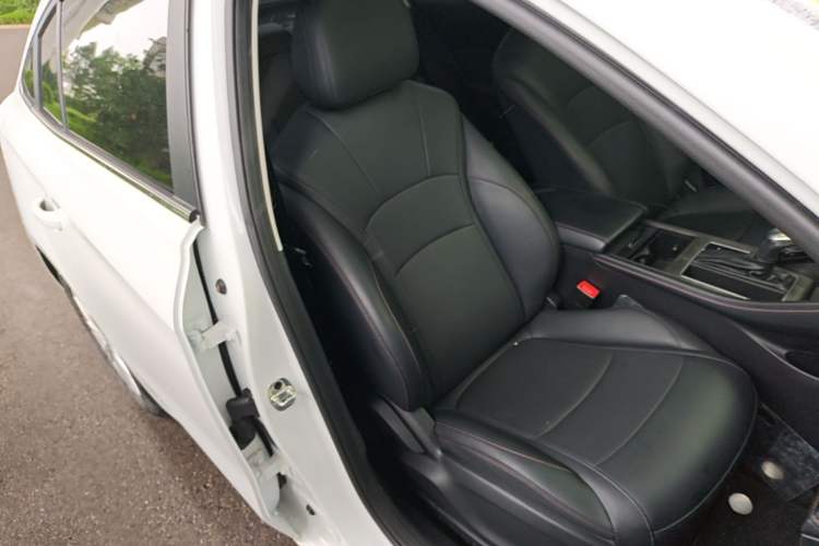 Used Roewe i5 2023 1.5L CVT Luxury Edition Right Front Seat