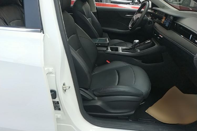 Used Roewe i5 2023 1.5L CVT Luxury Edition Right Front Seat