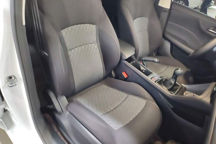 Used Roewe i5 2023 1.5L Manual Comfort Edition Right Front Seat