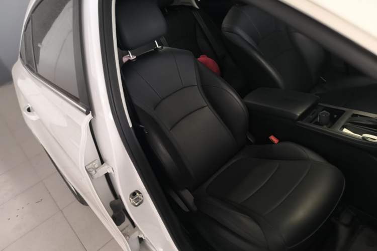 Used Roewe i5 2023 1.5L CVT Luxury Edition Right Front Seat
