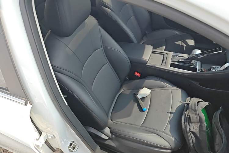 Used Roewe i5 2023 1.5L CVT Luxury Edition Right Front Seat