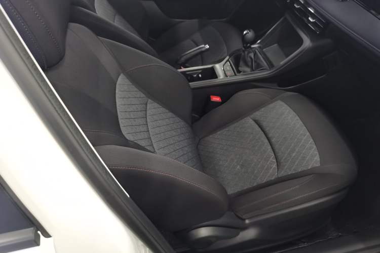 Used Roewe i5 2023 1.5L Manual Comfort Edition Right Front Seat