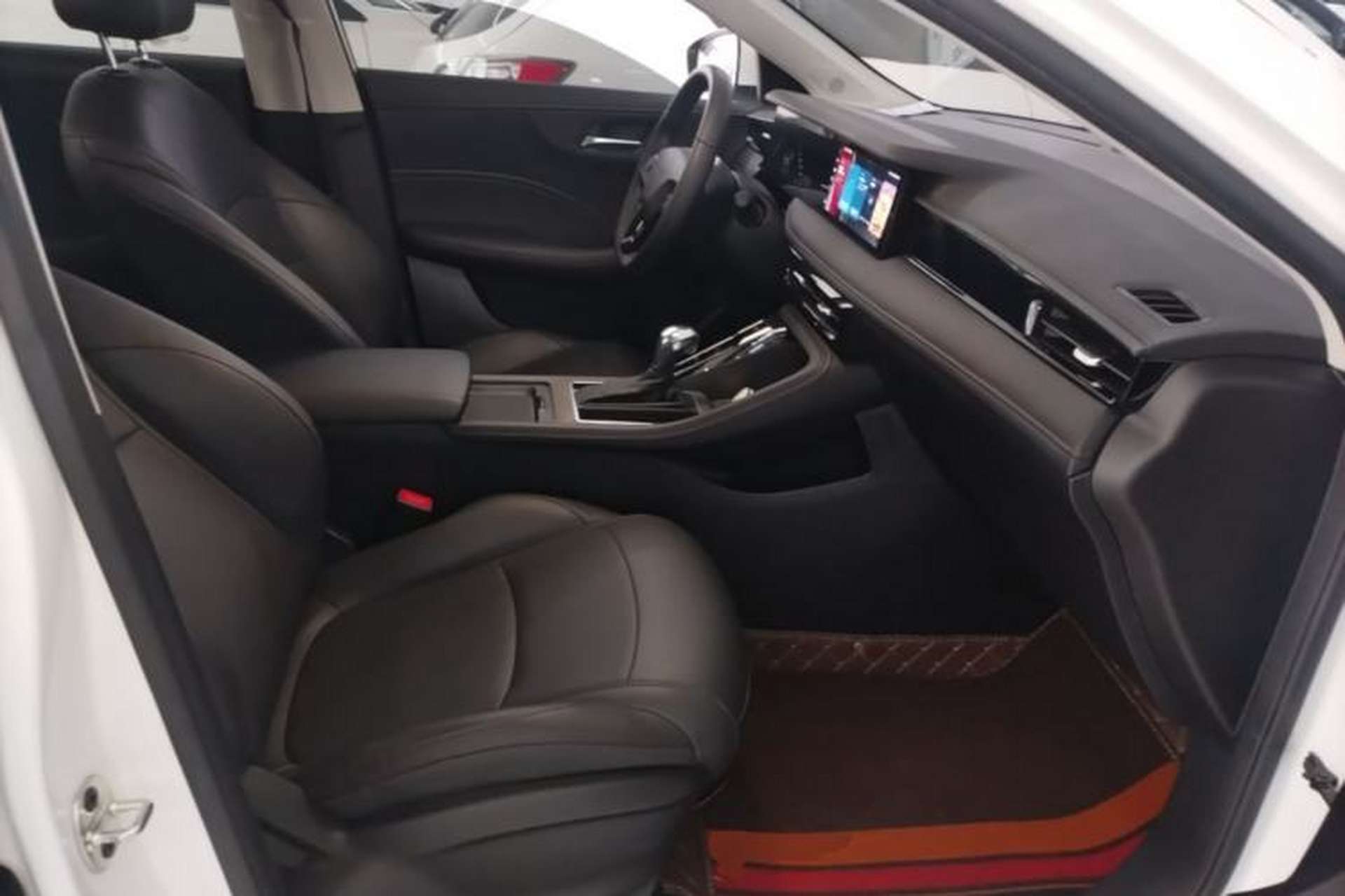 Used Roewe i5 2023 1.5L CVT Luxury Edition Right Front Seat