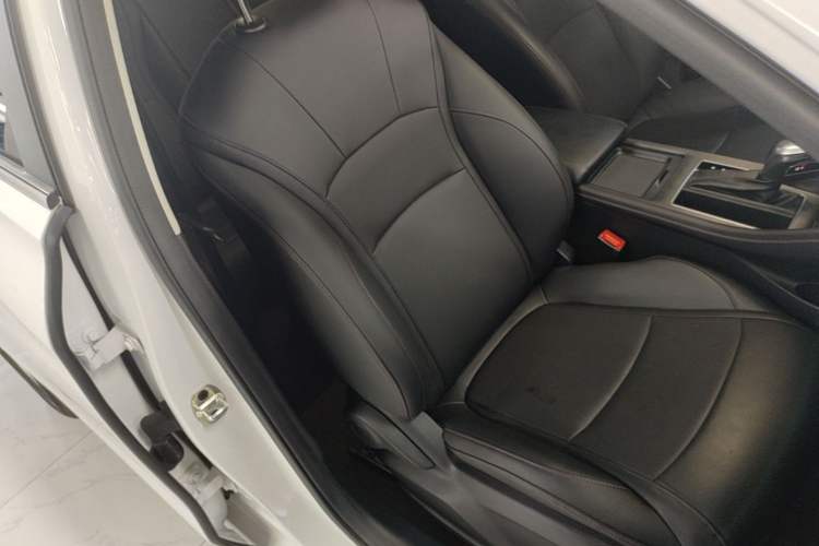 Used Roewe i5 2023 1.5L CVT Luxury Edition Right Front Seat