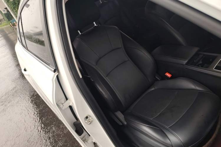 Used Roewe i5 2023 1.5L CVT Flagship Edition Right Front Seat