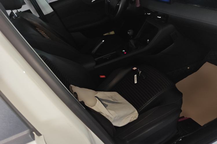 Used Roewe i5 2023 1.5L Manual Comfort Edition Right Front Seat