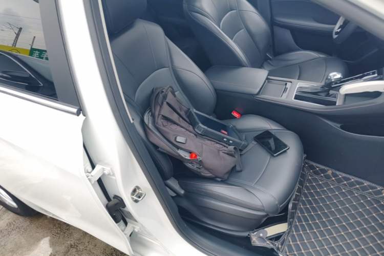 Used Roewe i5 2023 1.5L CVT Luxury Edition Right Front Seat