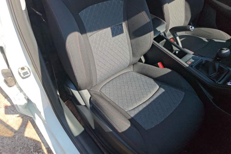 Used Roewe i5 2023 1.5L Manual Comfort Edition Right Front Seat