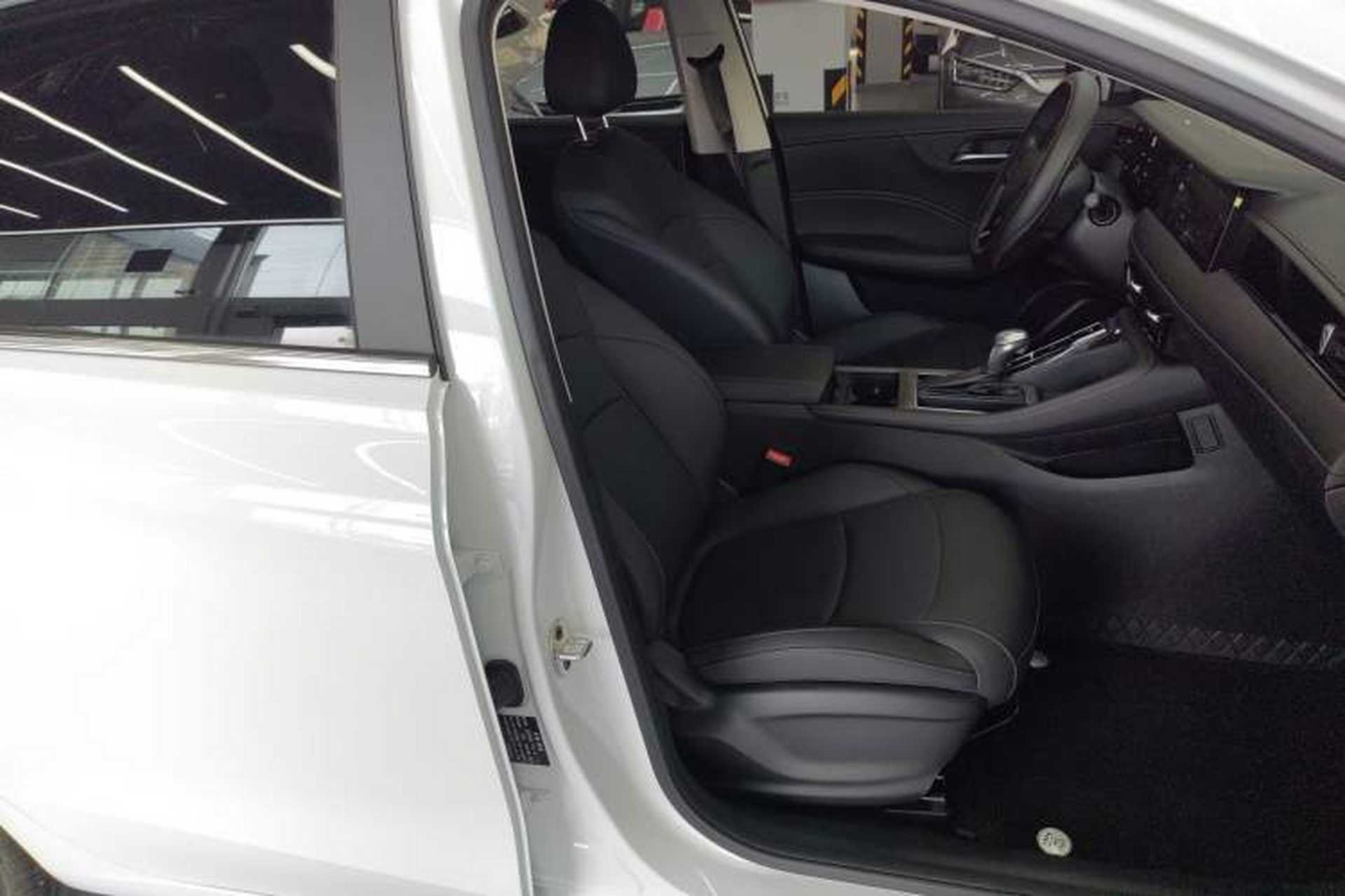 Used Roewe i5 2023 1.5L CVT Luxury Edition Right Front Seat