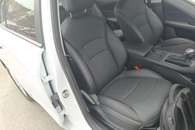 Used Roewe i5 2023 1.5L CVT Luxury Edition Right Front Seat