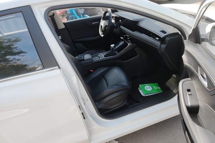 Used Roewe i5 2023 1.5L CVT Luxury Edition Right Front Seat