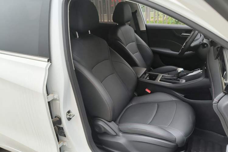 Used Roewe i5 2023 1.5L CVT Luxury Edition Right Front Seat