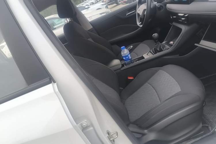 Used Roewe i5 2023 1.5L Manual Comfort Edition Right Front Seat