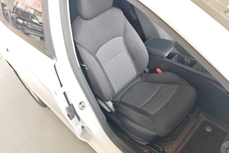 Used Roewe i5 2023 1.5L Manual Comfort Edition Right Front Seat
