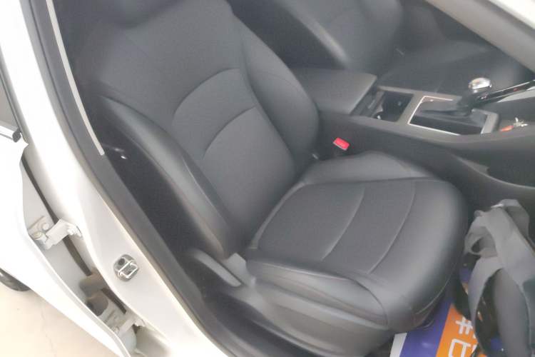 Used Roewe i5 2023 1.5L CVT Luxury Edition Right Front Seat