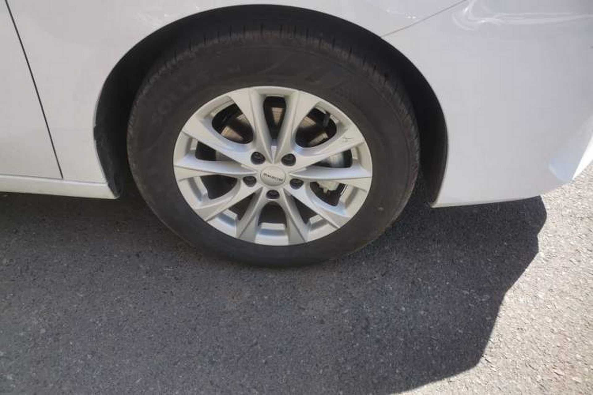 Used Roewe i5 2023 1.5L Manual Comfort Edition Right Front Wheel Hub