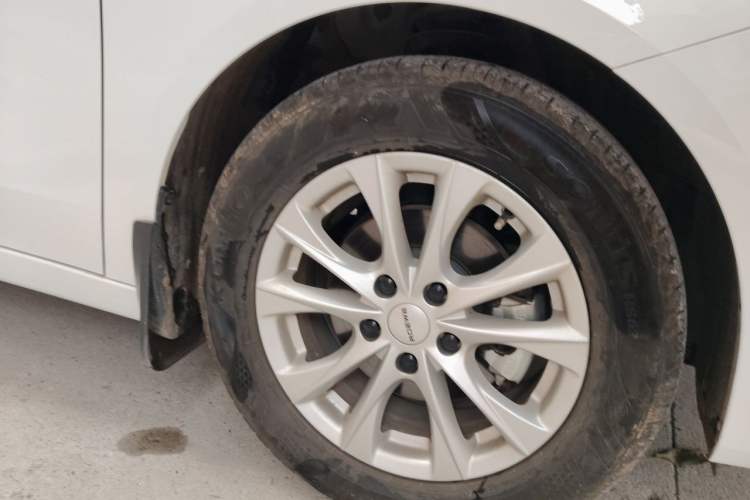 Used Roewe i5 2023 1.5L CVT Luxury Edition Right Front Wheel Hub